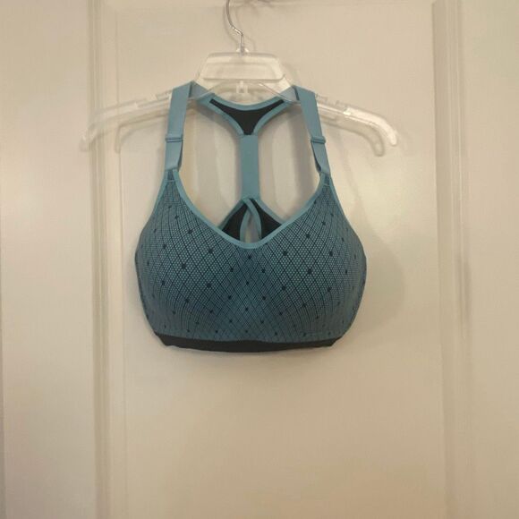 Victoria’s Secret incredible sports bra size 36DD - Picture 2 of 8